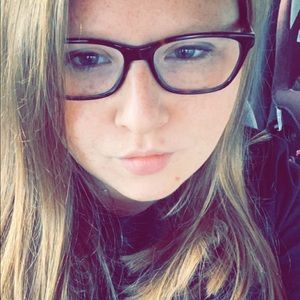 Meet your Posher, Rebecca